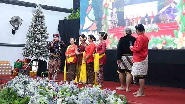 gallery warta, Perayaan Natal Keluarga Besar GKJ Baki 2024 , gereja kristen jawa, gkj, gkj baki, gereja kristen jawa baki, baki, sukoharjo, gkj klasis sukoharjo, klasis sukoharjo, klasis, sinode gkj, sinode 